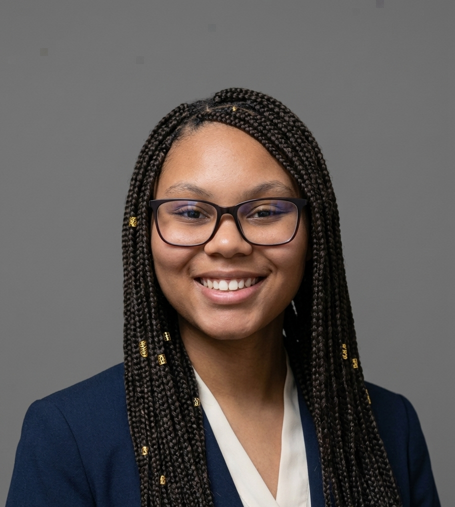 Weiwei Li headshot