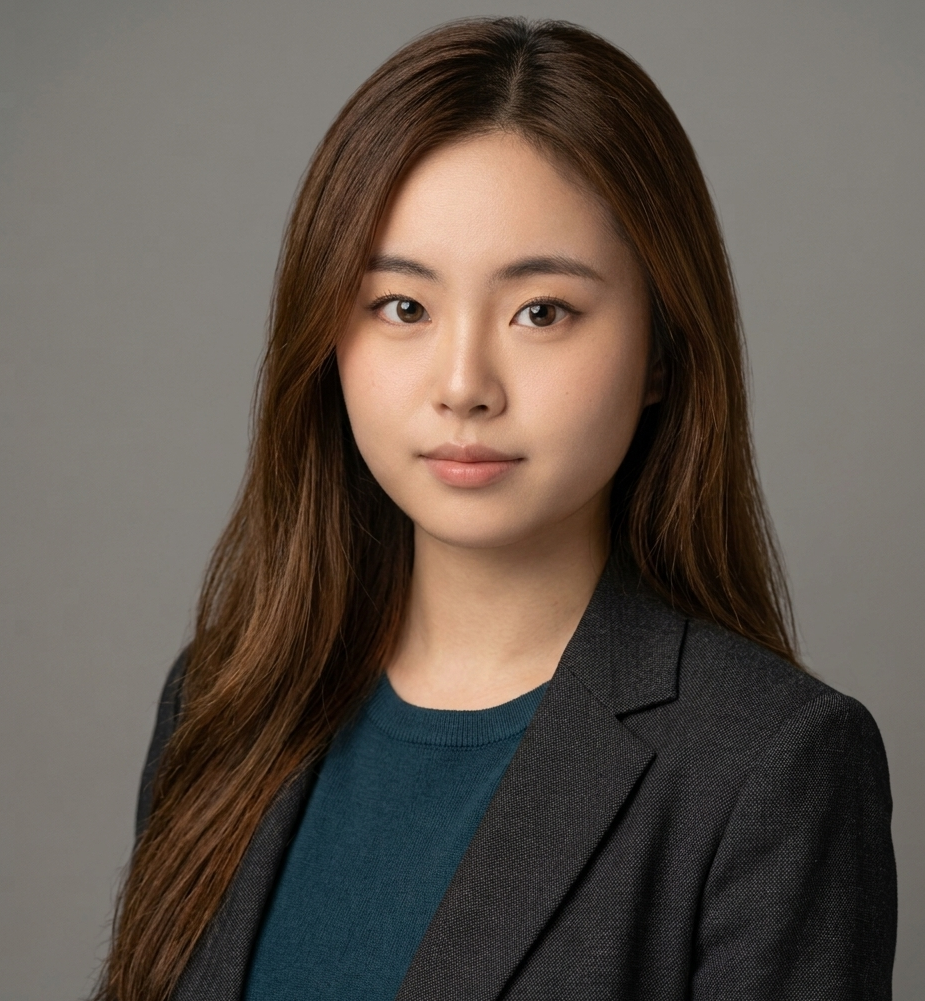 Weiwei Li headshot